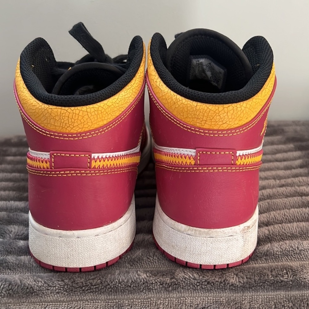 - Air Jordan 1 Mid Dia de los Muertos - Picture 3 of 4